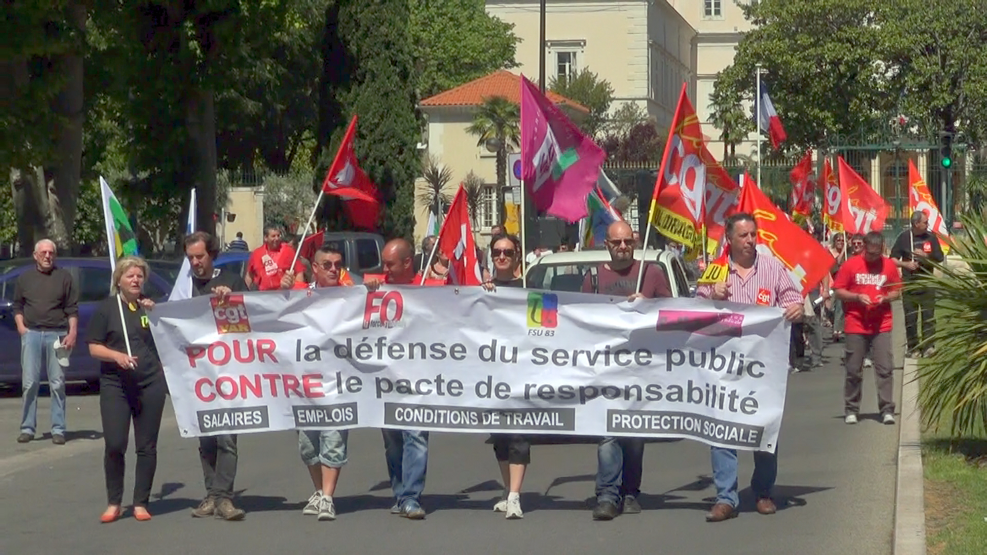 Une centaine de fonctionnaires dans la rue à Draguignan