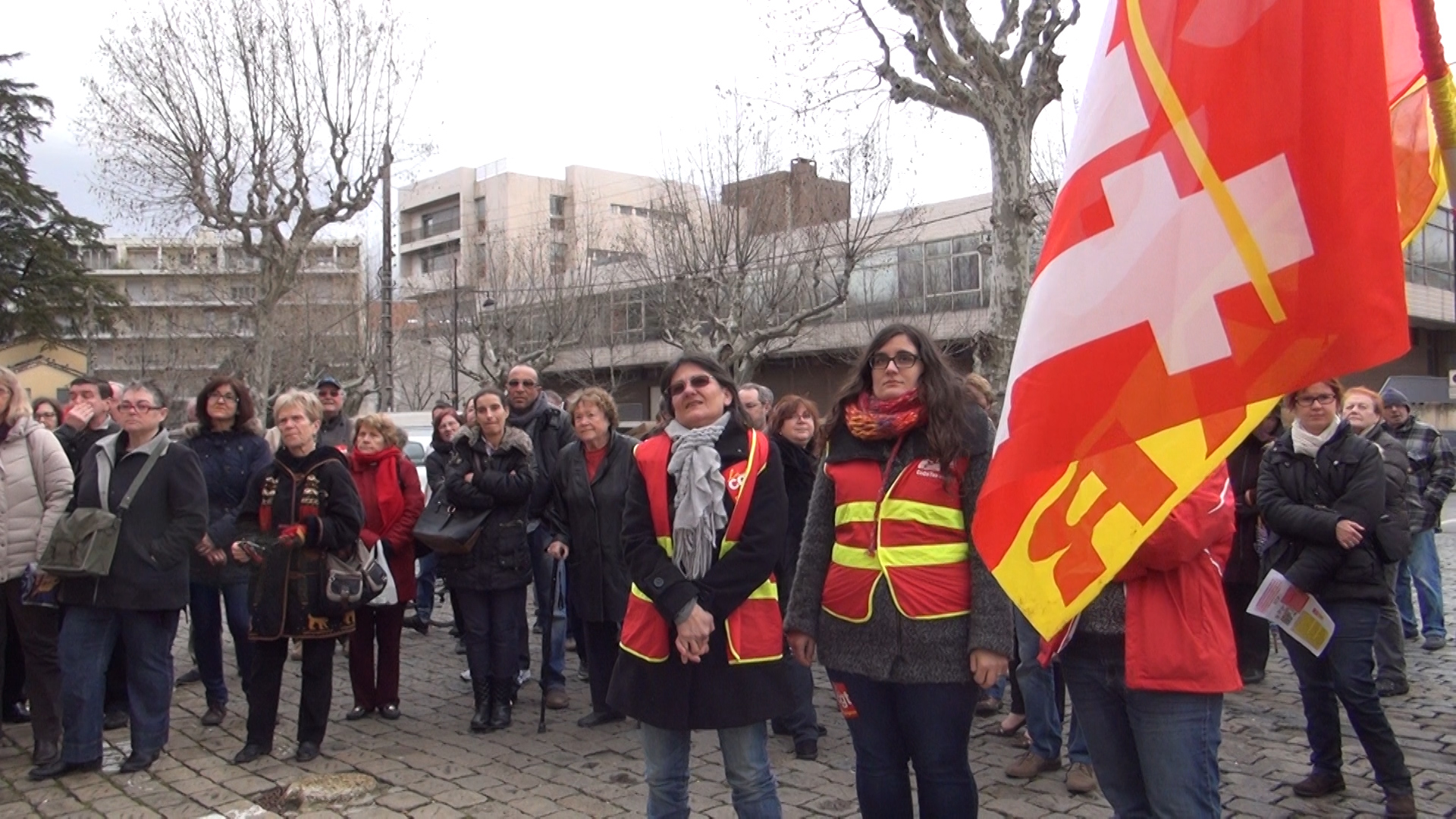 Manifestation CGT contre la fermeture de la boutique SNCF à Draguignan