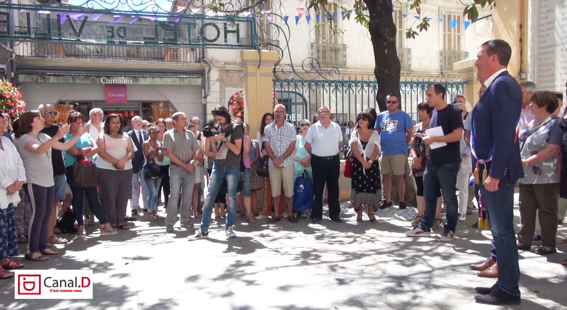 Hommage officiel de Draguignan aux victimes de la tuerie de Nice