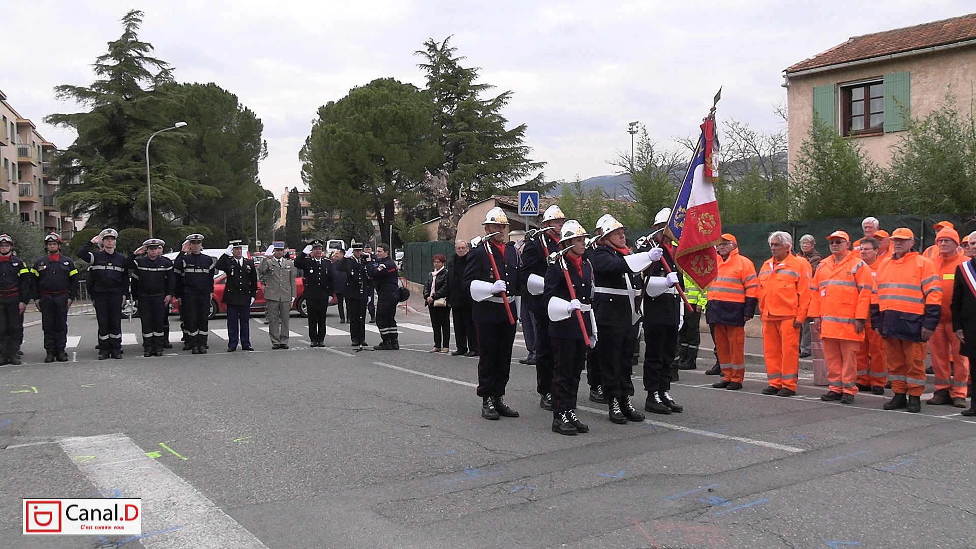 Draguignan : Hommage aux  Sapeurs Pompiers du Var morts en Service commandé