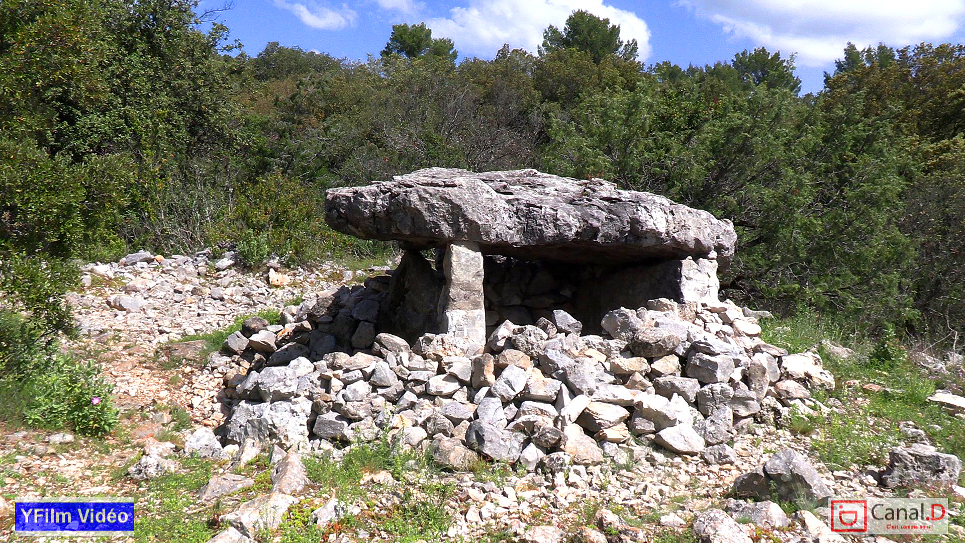 Ampus : Deux dolmens à découvrir !