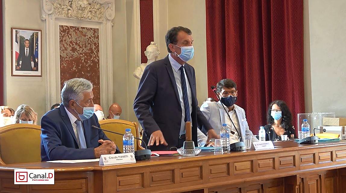 Richard STRAMBIO élu président de l’Agglomération Dracénie Provence Verdon